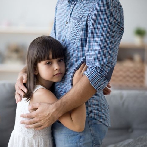 معاناة الأطفال 