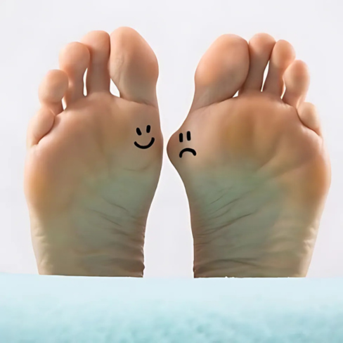 علامات في القدمين تحذر من أمراض خطيرة قد تصيب الجسم .. تعرف عليها